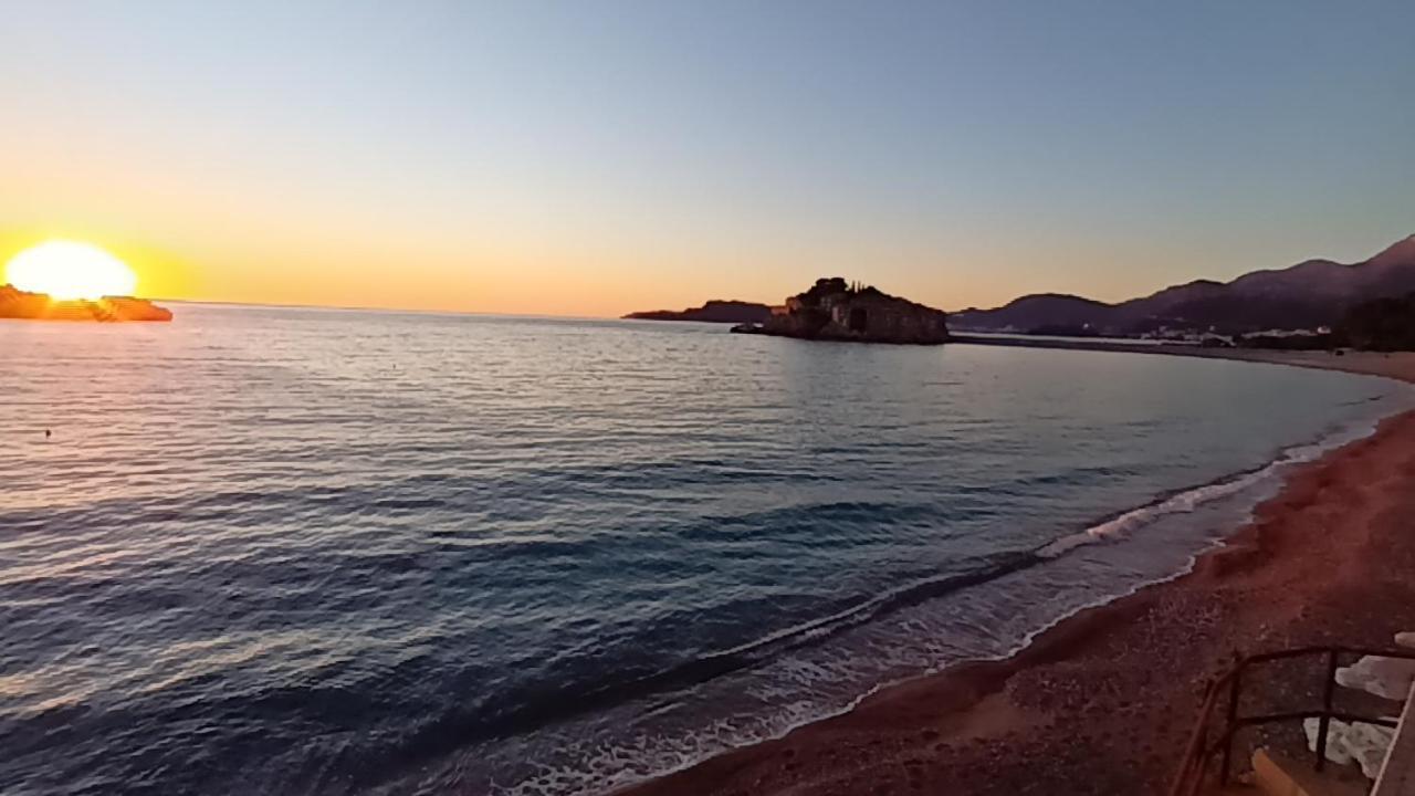 Sveti Stefan- Dora * Sveti Stefan